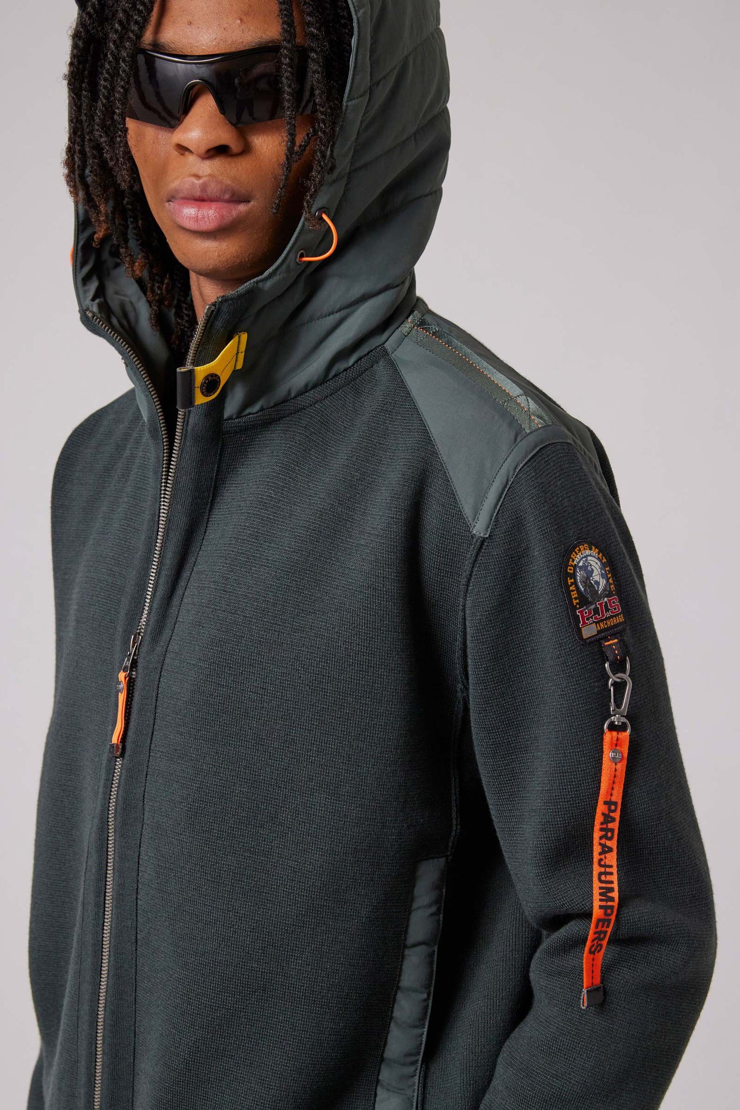 DOMINIC - HOODED SWEATER