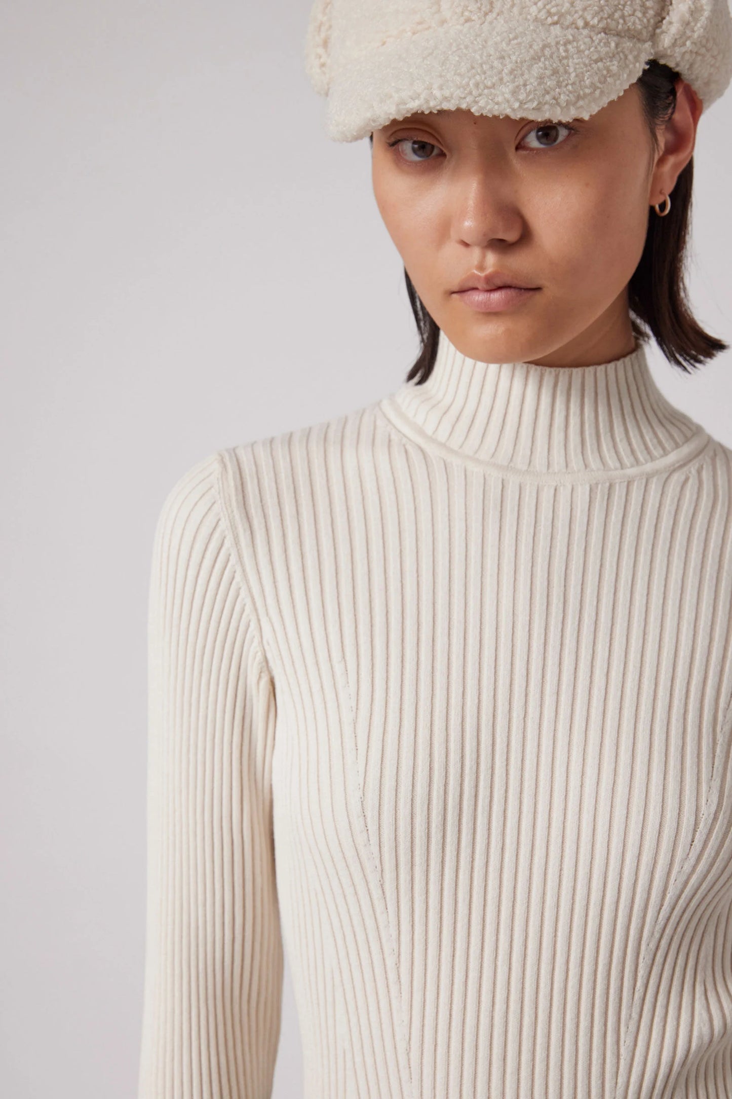 LOTUS - TURTLENECK SWEATER