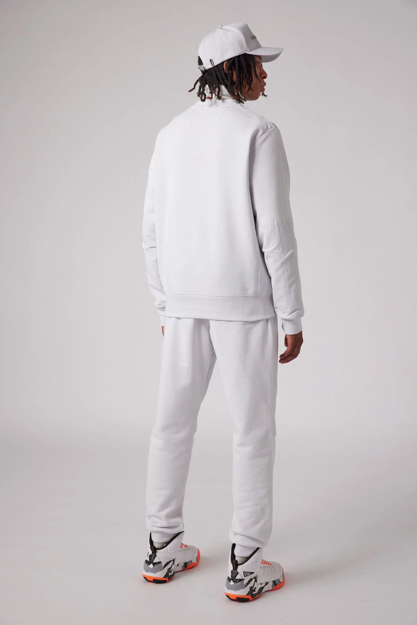 SABRE BASIC - CREWNECK SWEAT