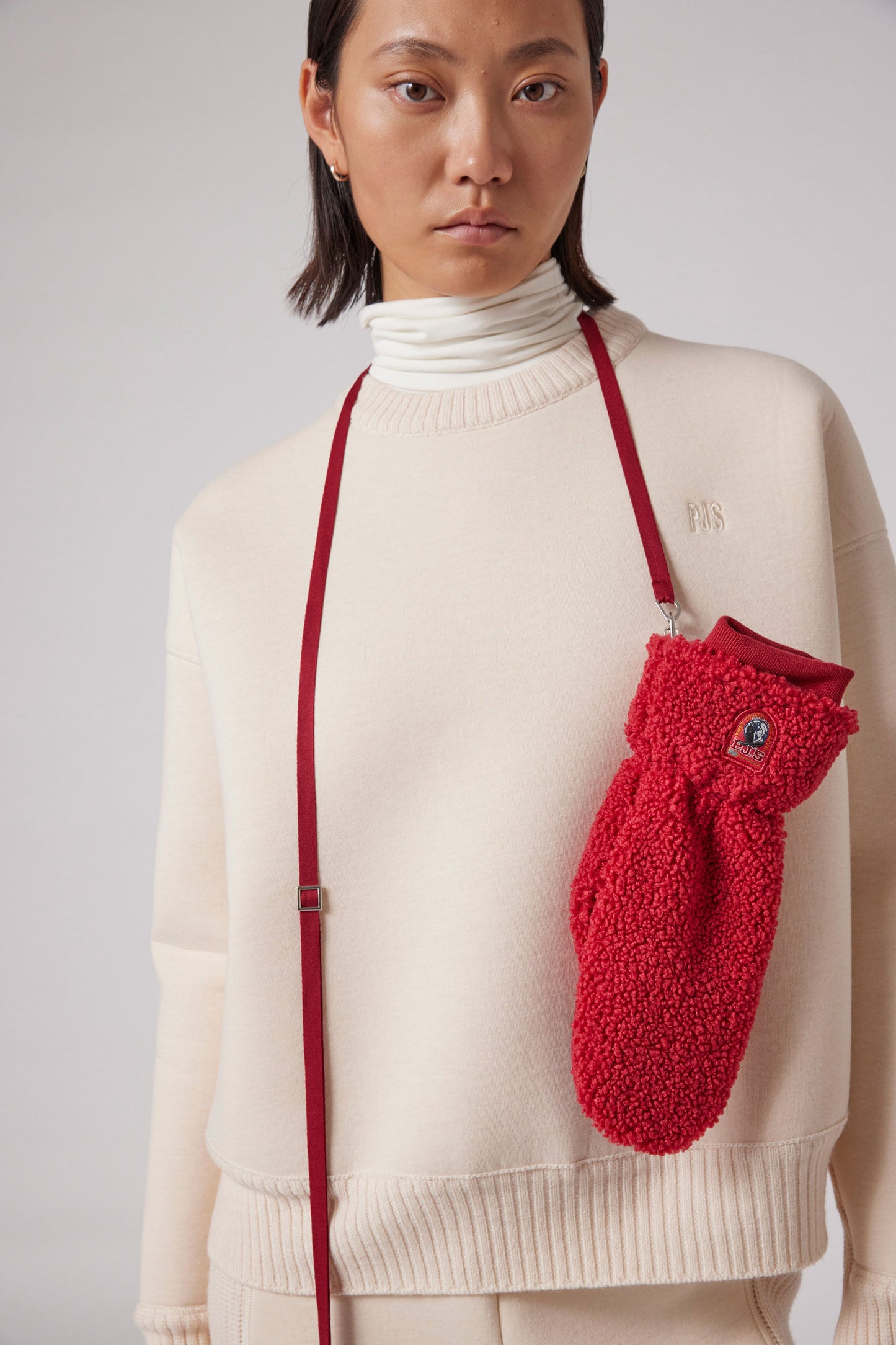 POWER - CURLY FLEECE MITTENS