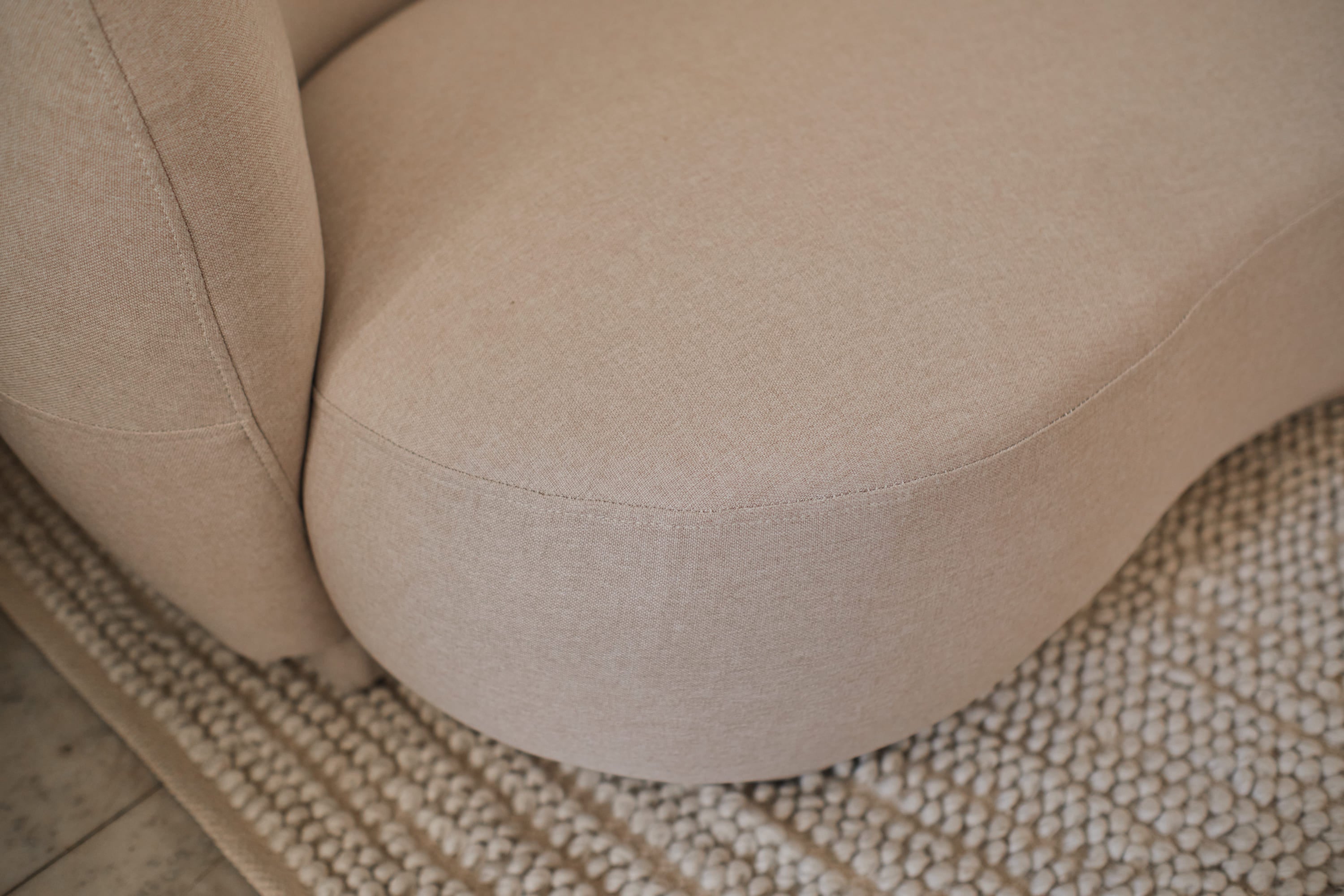 Canapé design tissu beige Bianca