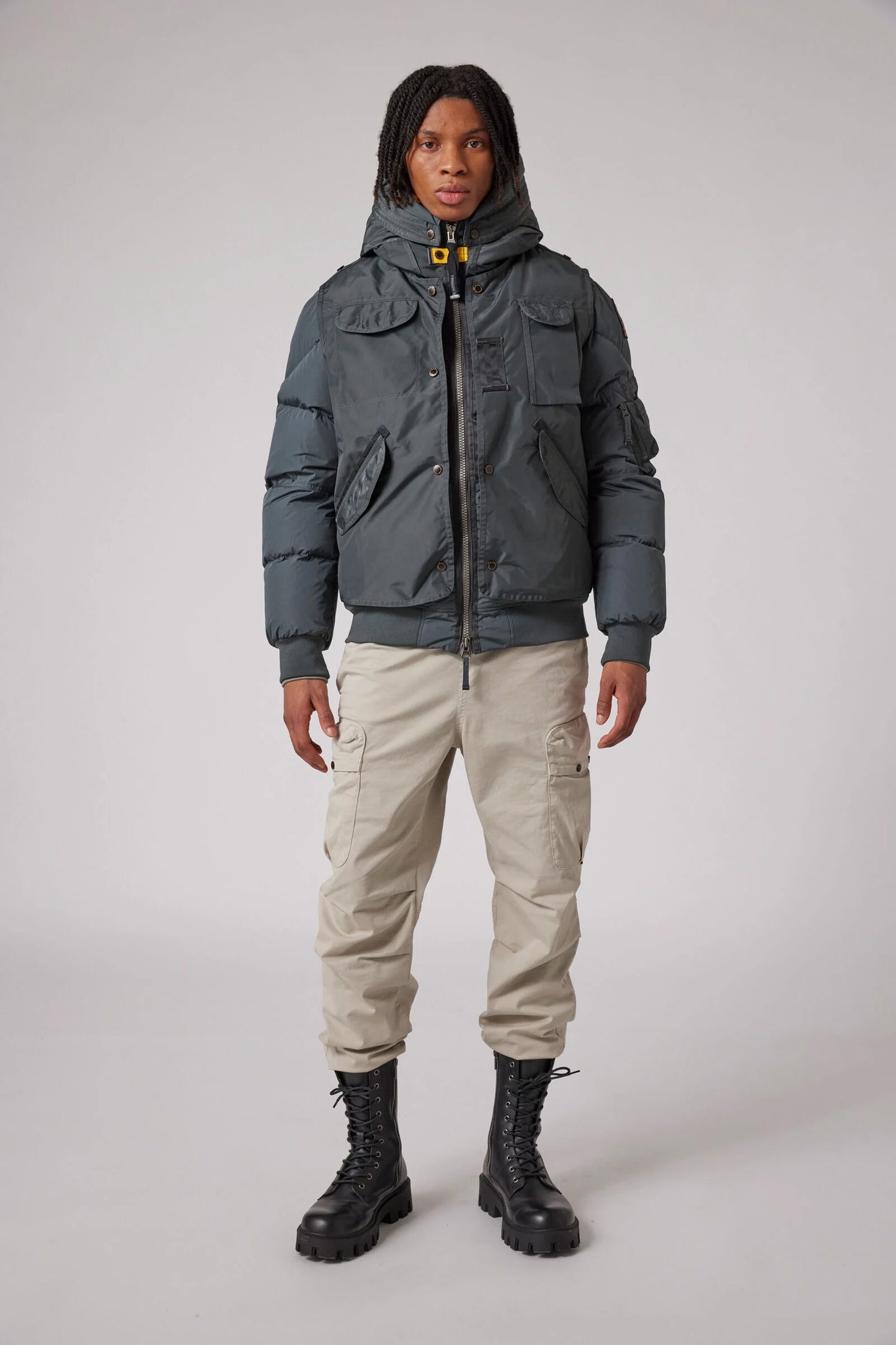 CARRIER - HOODED BOMBER