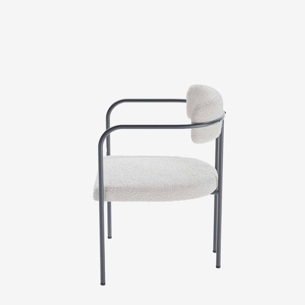 Chaise de salle à manger tapissée avec accoudoirs, bouclette gris-crème Barbara