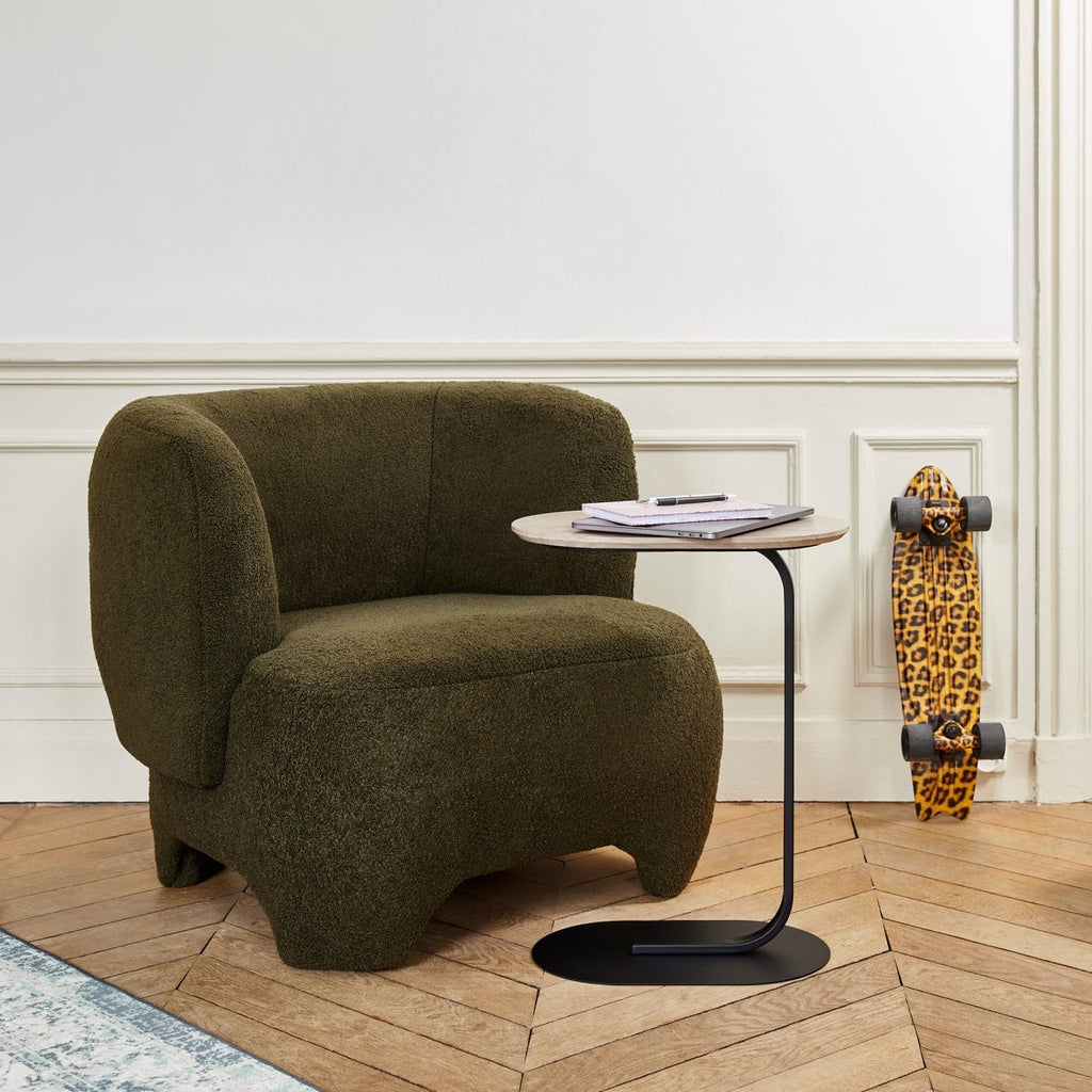 Fauteuil en laine bouclée vert kaki