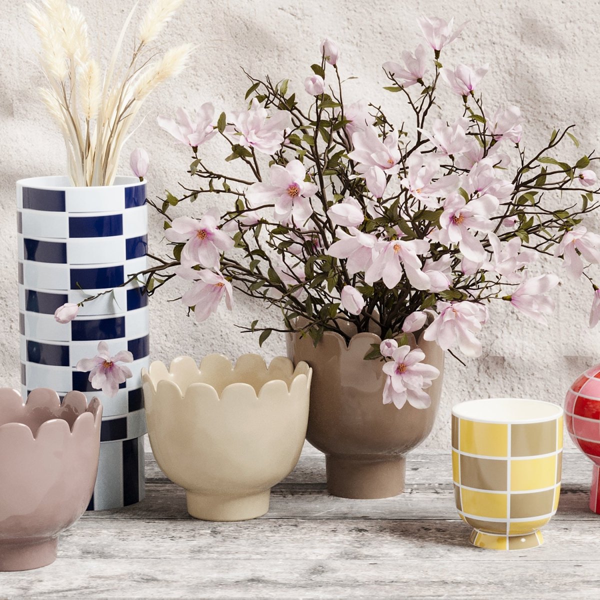 Petit vase forme tulipe en céramique crème Marceau