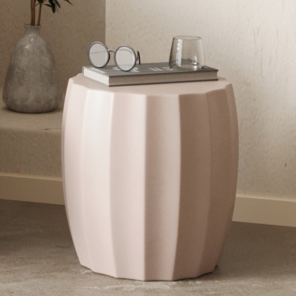 Table d'appoint ronde en ciment rose pâle Grenade