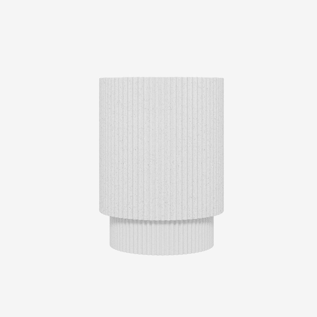Lys – Table d’appoint design en magnésie blanc moucheté
